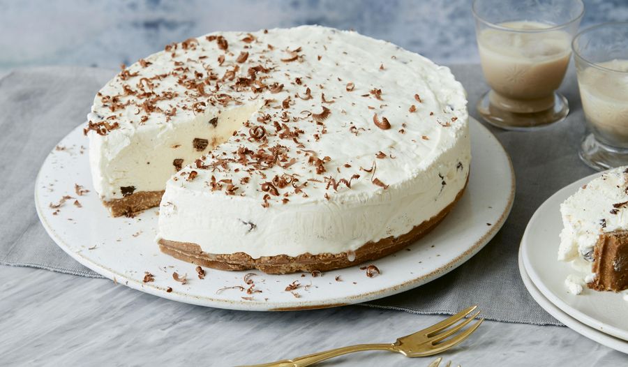 Lindisfarne Cream Liqueur Cheesecake with Northumbrian Bakehouse Luxury Butter Shortbread Base