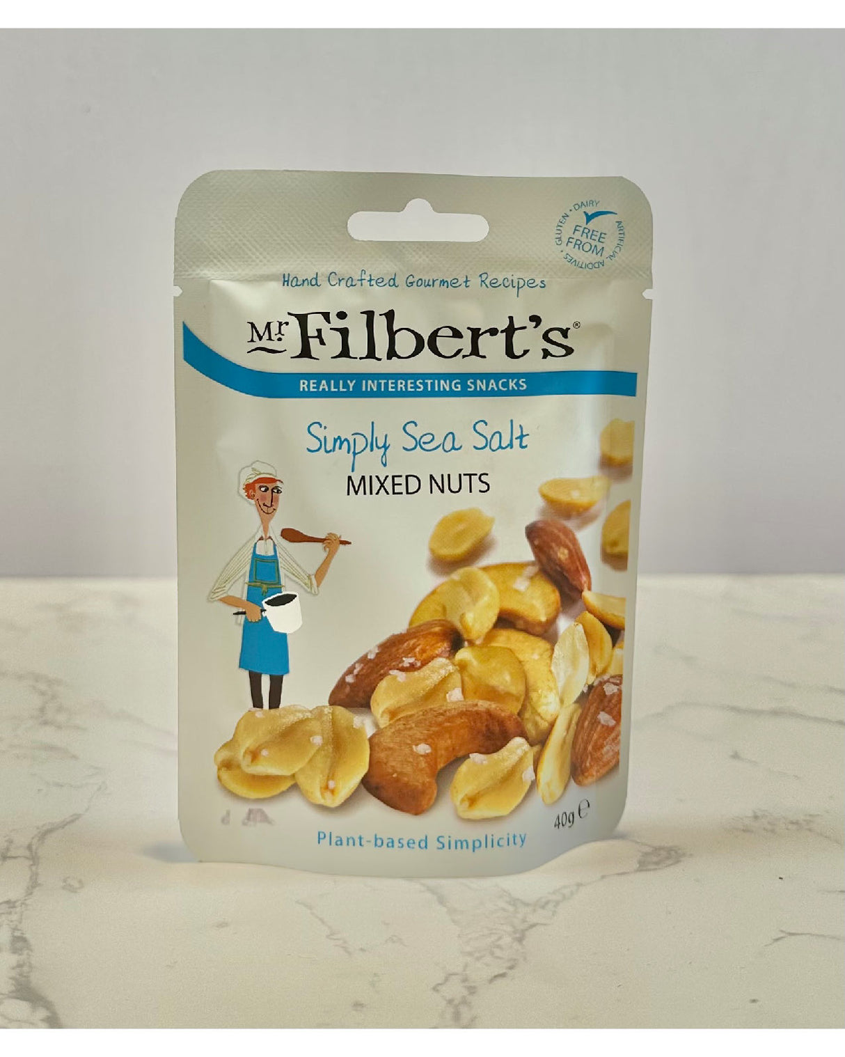 Gemischte Nüsse aus schwarzem Trüffel und Meersalz